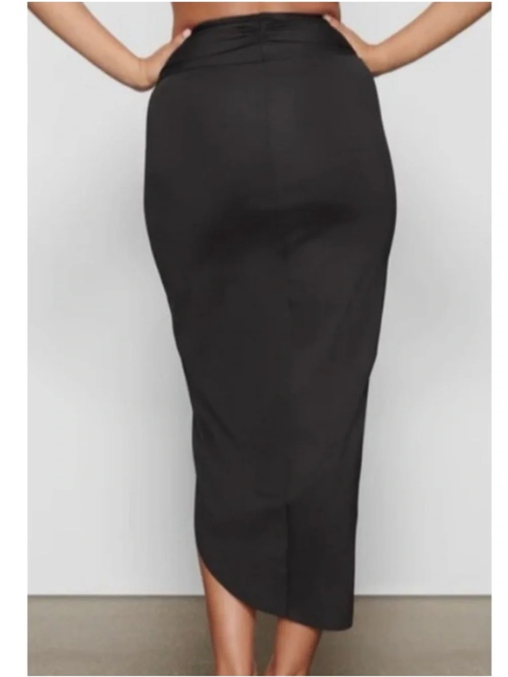 NWT Skims Recycled Swim Sarong Skirt in Onyx Size M